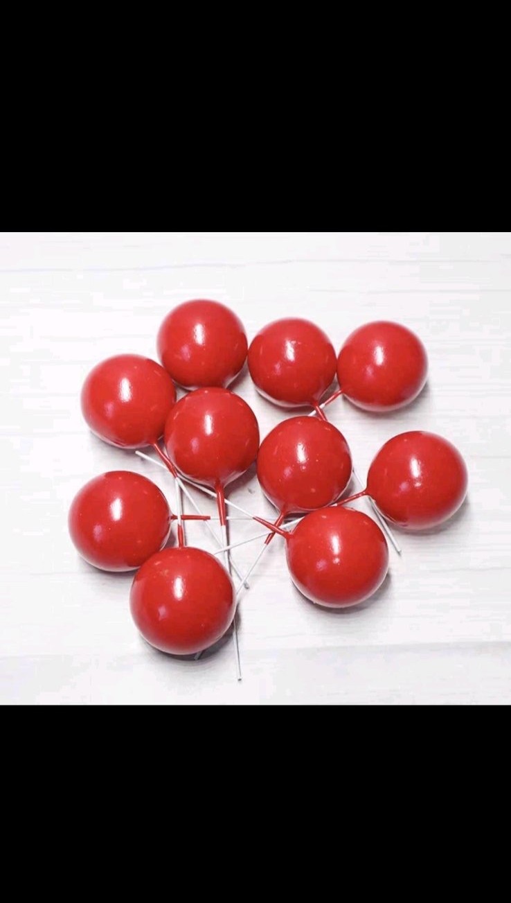 Tortadíszítő gömb